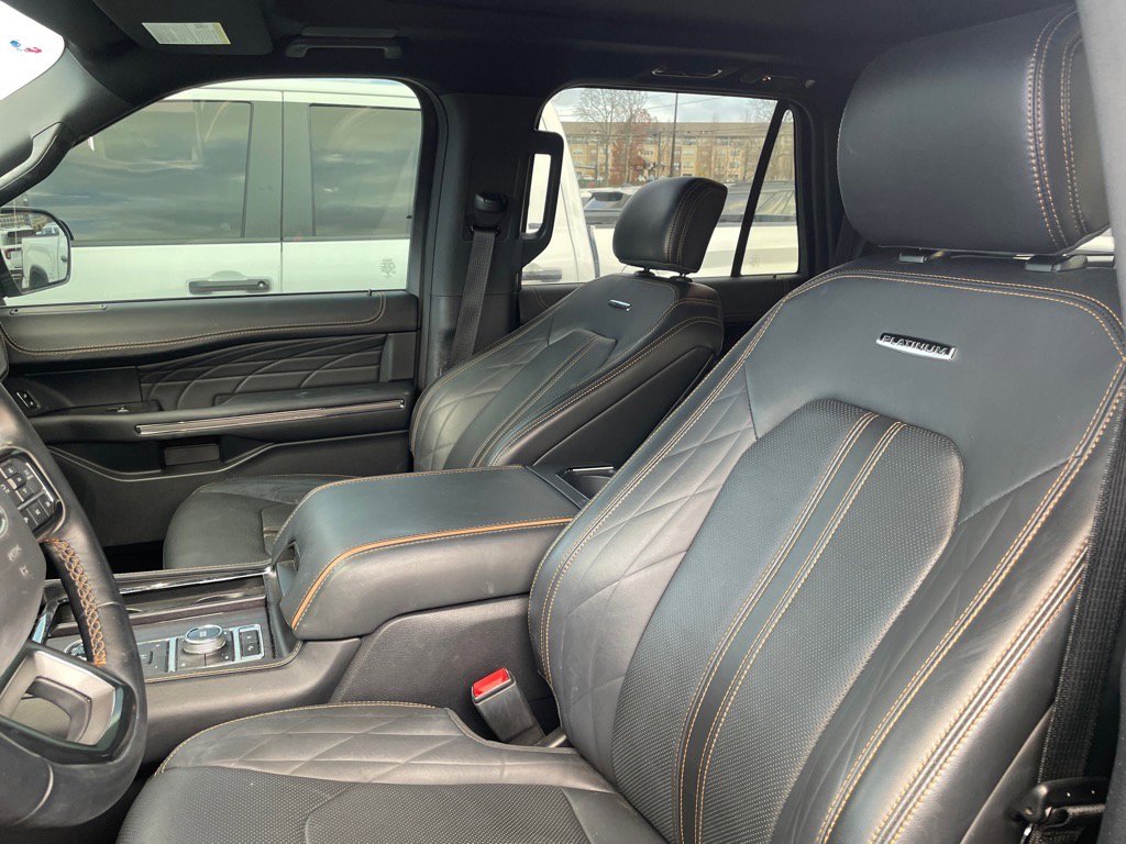 2023 Ford Expedition MAX Platinum photo 3