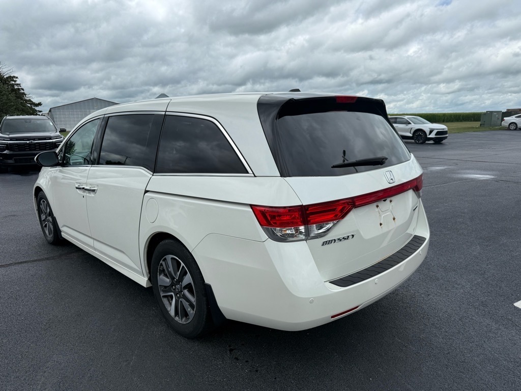 2016 Honda Odyssey Touring Elite photo 3
