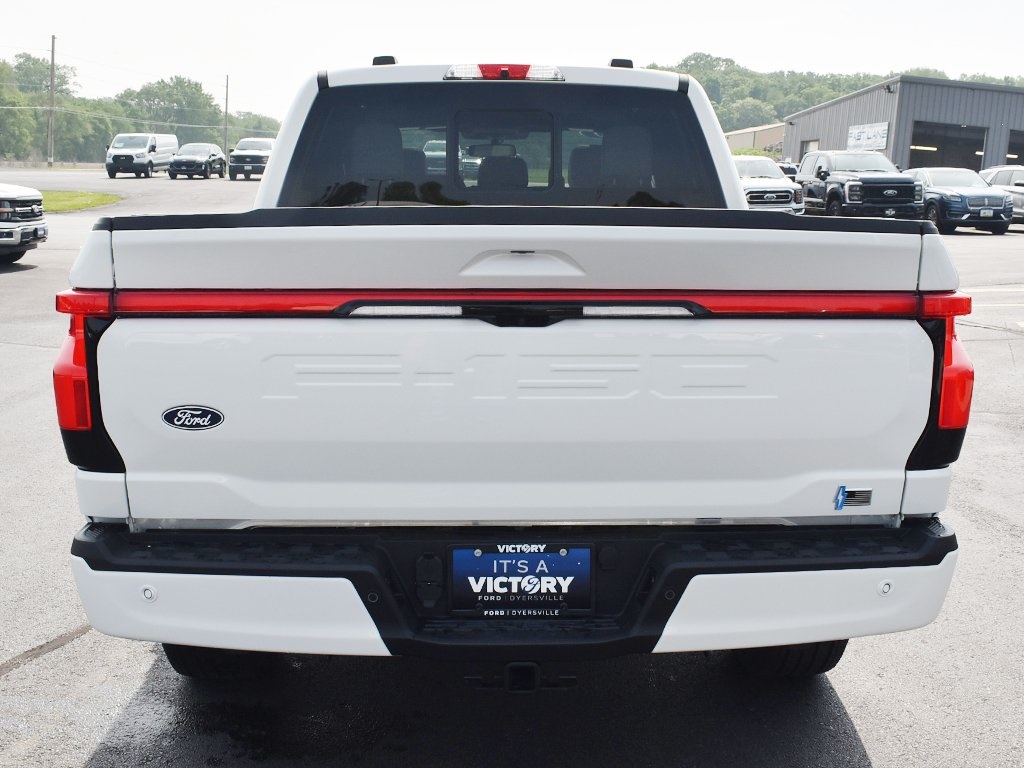 2025 Ford F-150 Lightning Platinum photo 33