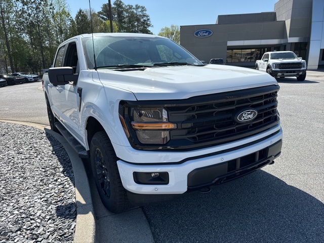 2025 Ford F-150 XLT photo 3
