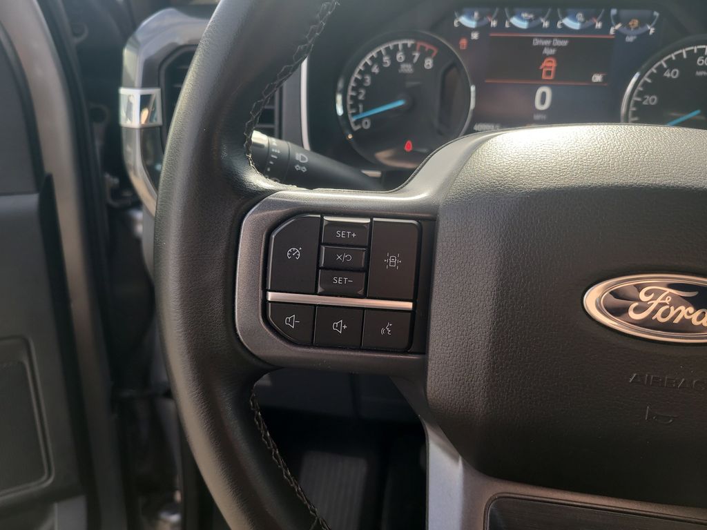 2023 Ford F-150 XLT photo 13