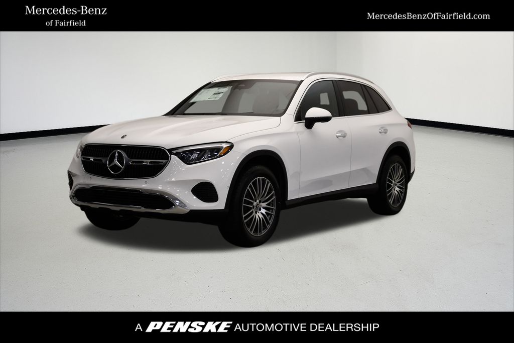 2025 Mercedes-Benz GLC Base's photo