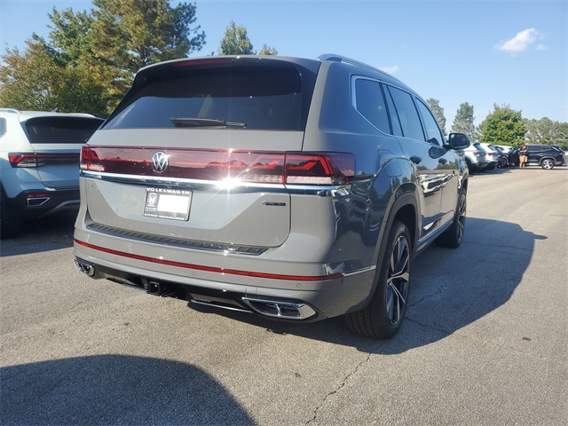 2026 Volkswagen Atlas SEL Premium R-Line photo 2