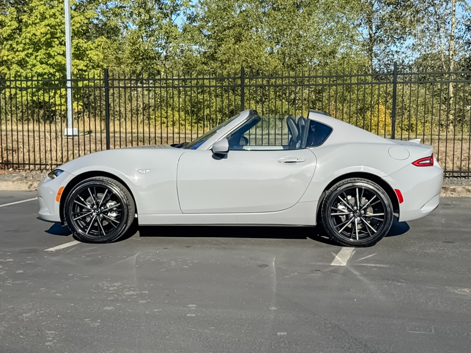 2024 Mazda MX-5 Miata Miata RF Grand Touring photo 6