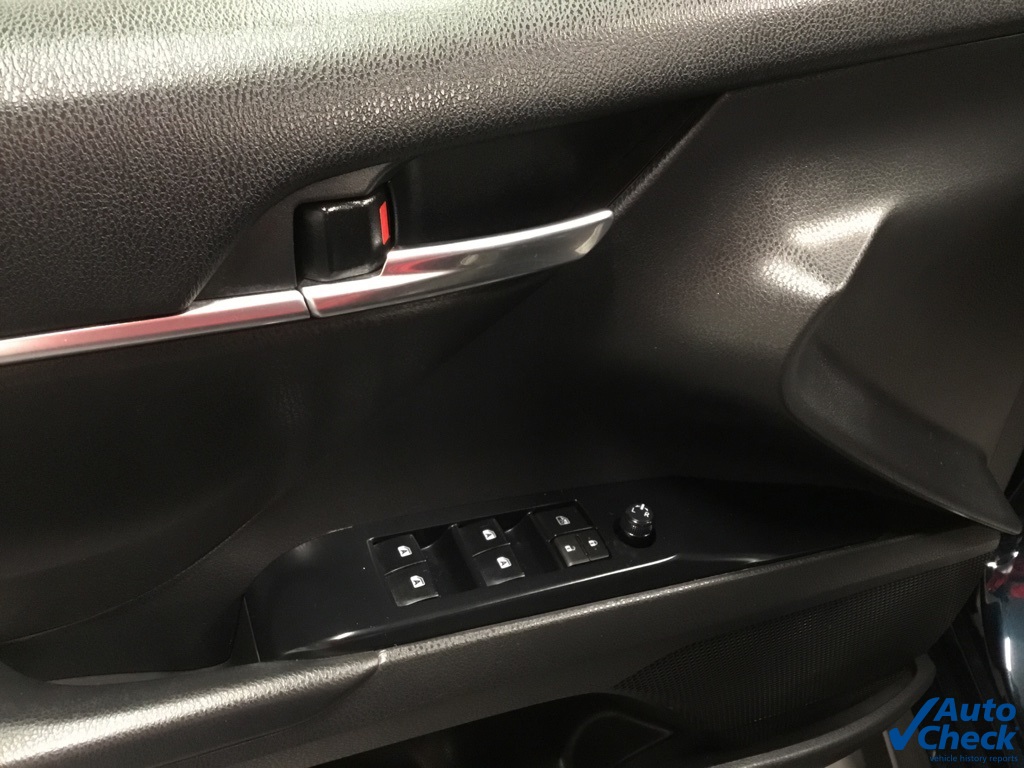 2020 Toyota Camry LE photo 19