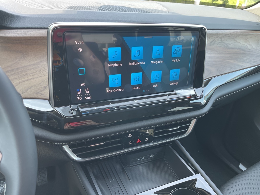2025 Volkswagen Atlas SE Technology photo 6