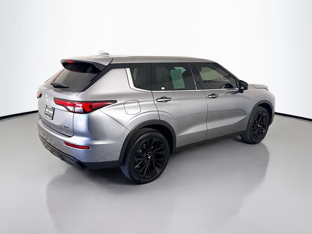 2023 Mitsubishi Outlander Black Edition photo 7