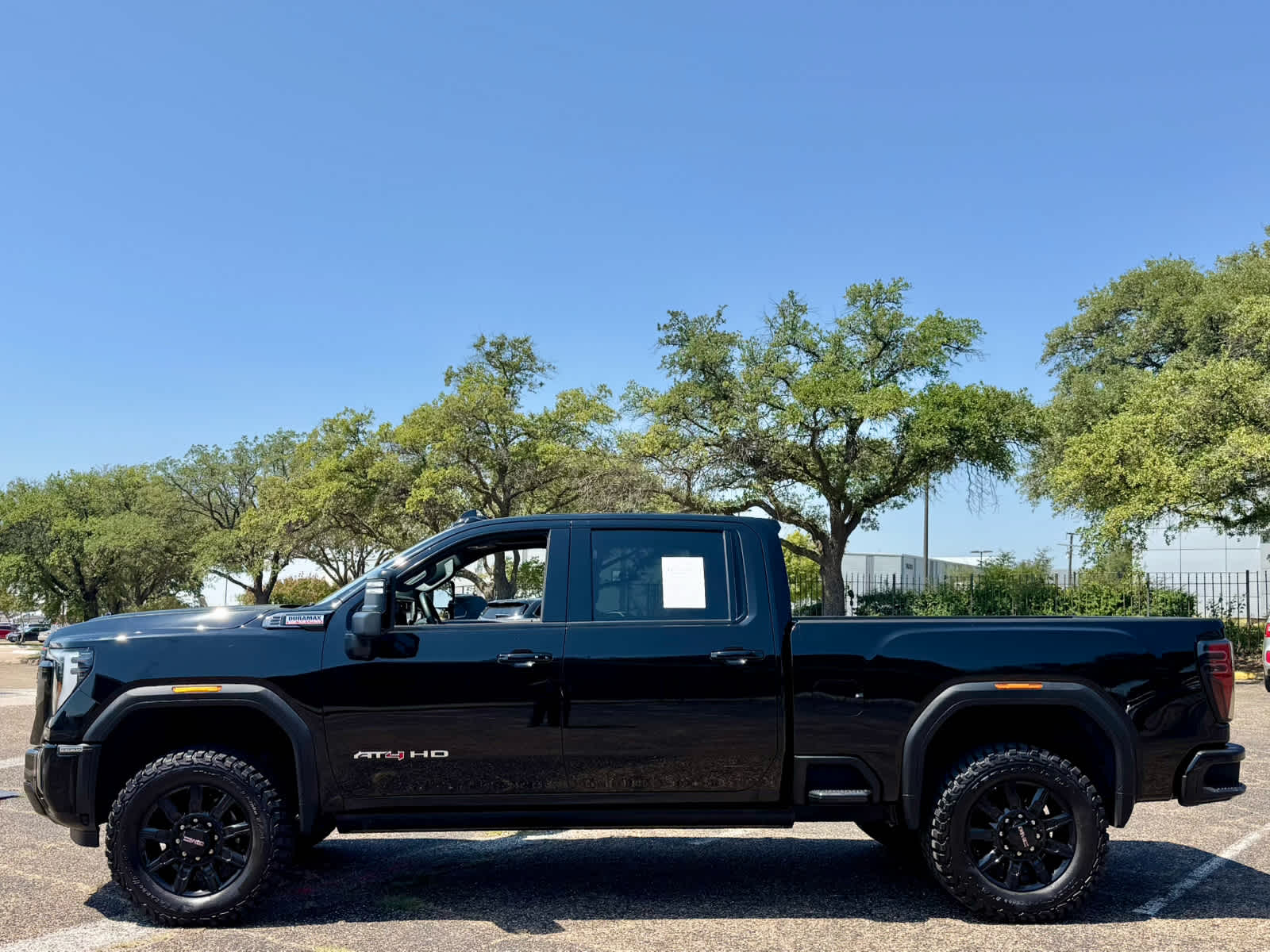 2024 Gmc Sierra 2500 HD AT4 photo 2