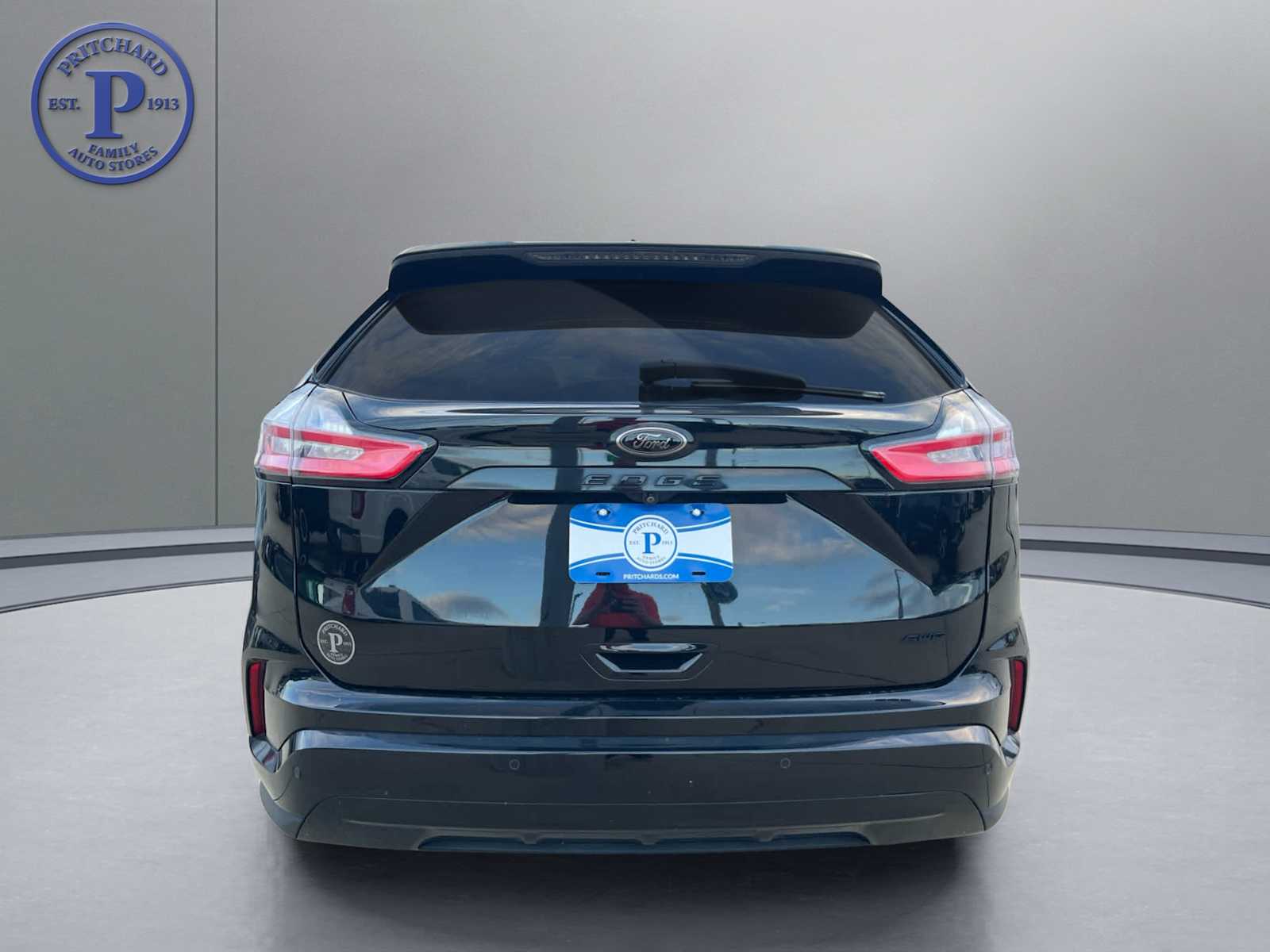 2022 Ford Edge SE photo 4