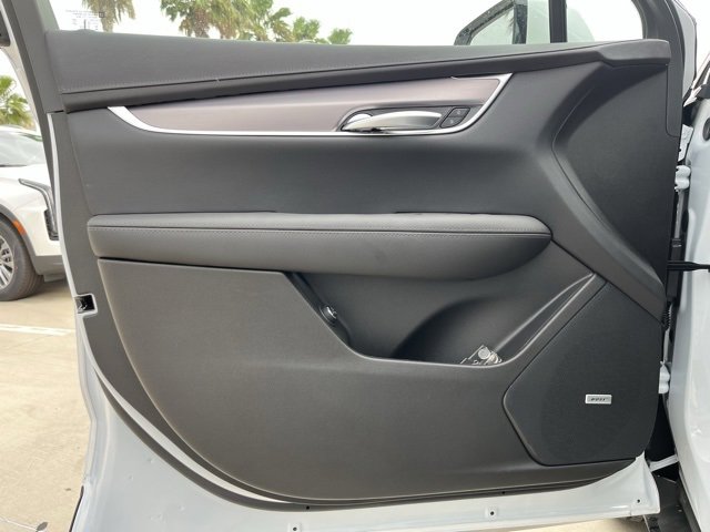 2025 Cadillac XT5 Luxury photo 9