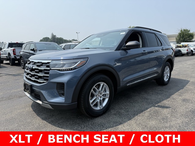 2025 Ford Explorer photo 3