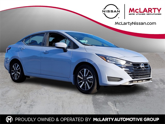 2025 Nissan Versa SV's photo