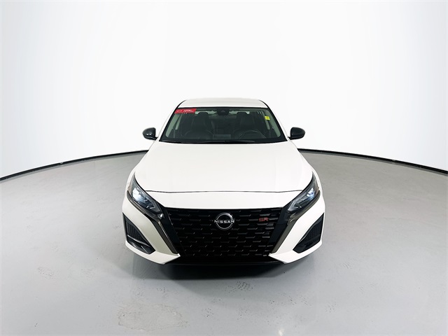 2023 Nissan Altima 2.5 SR photo 3