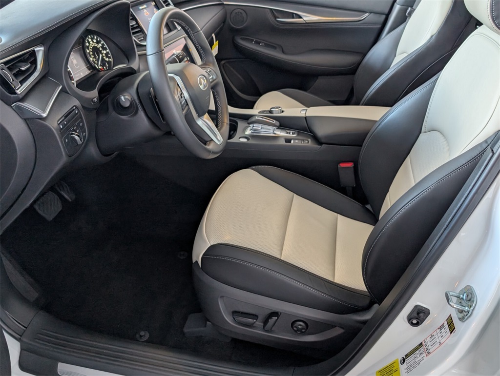 2025 Infiniti QX55 Luxe photo 3