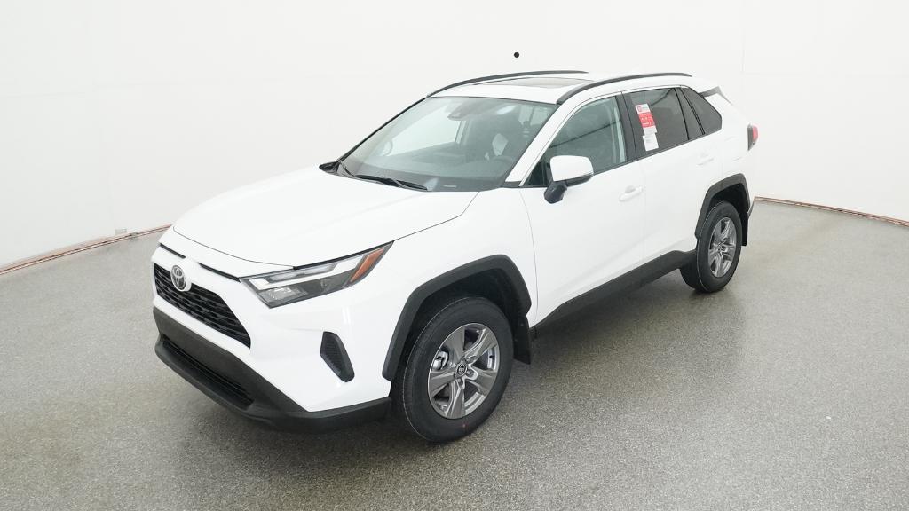 2025 Toyota RAV4 XLE's photo