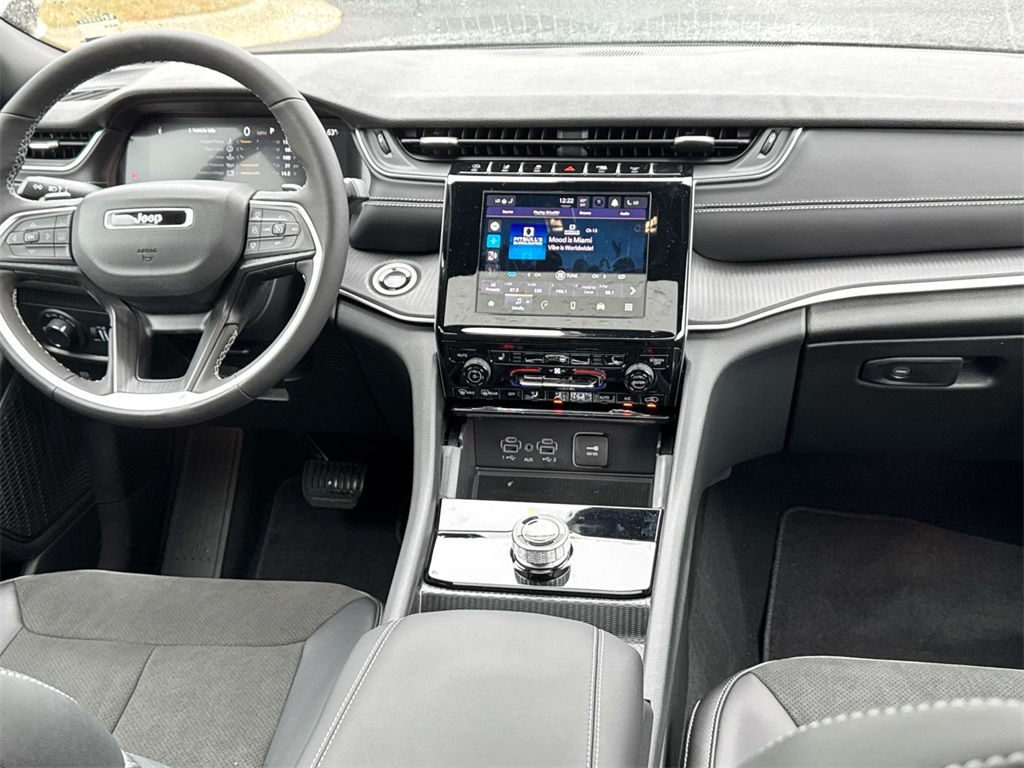 2025 Jeep Grand Cherokee Altitude X photo 15