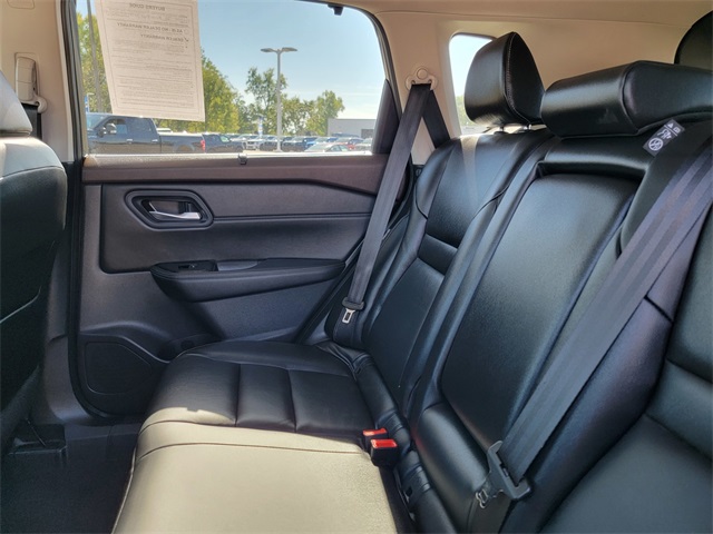 2022 Nissan Rogue SL photo 15