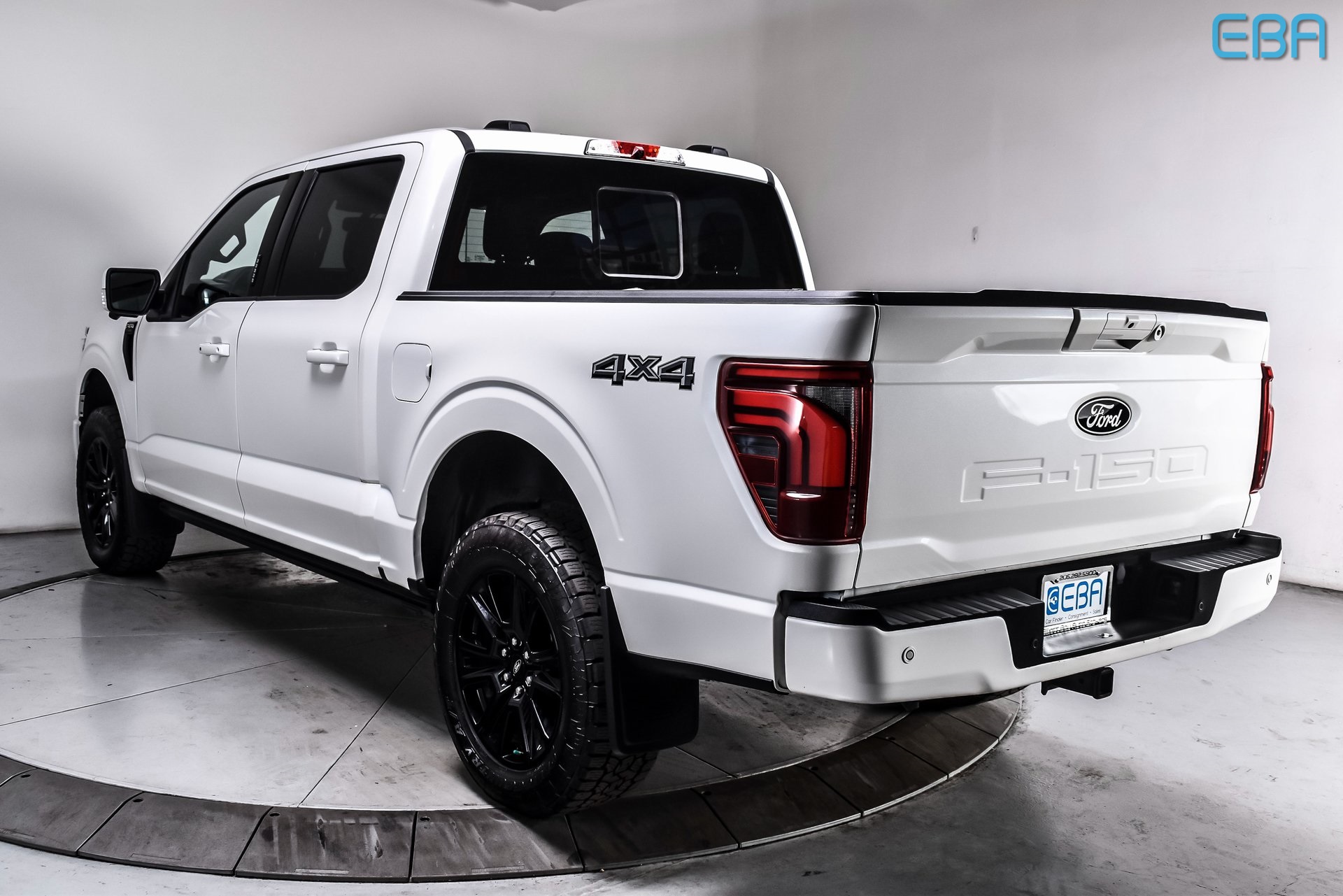 2024 Ford F-150 Platinum photo 4