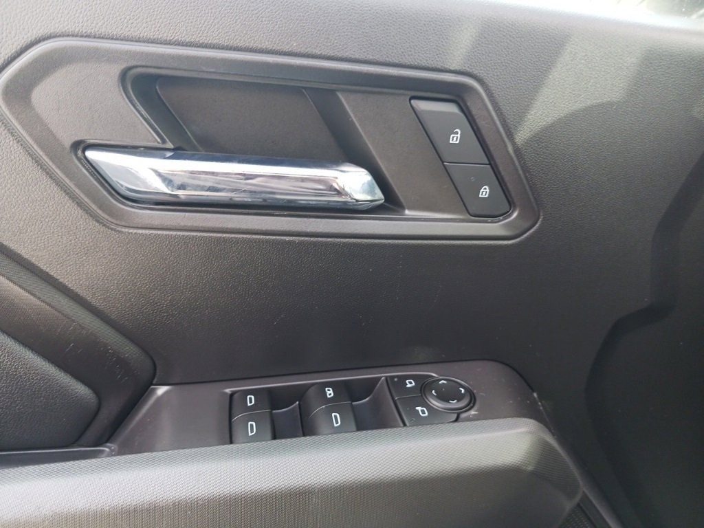 2023 Chevrolet Colorado LT photo 11
