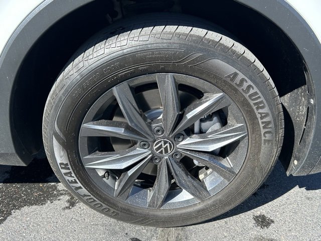 2022 Volkswagen Tiguan SE photo 12