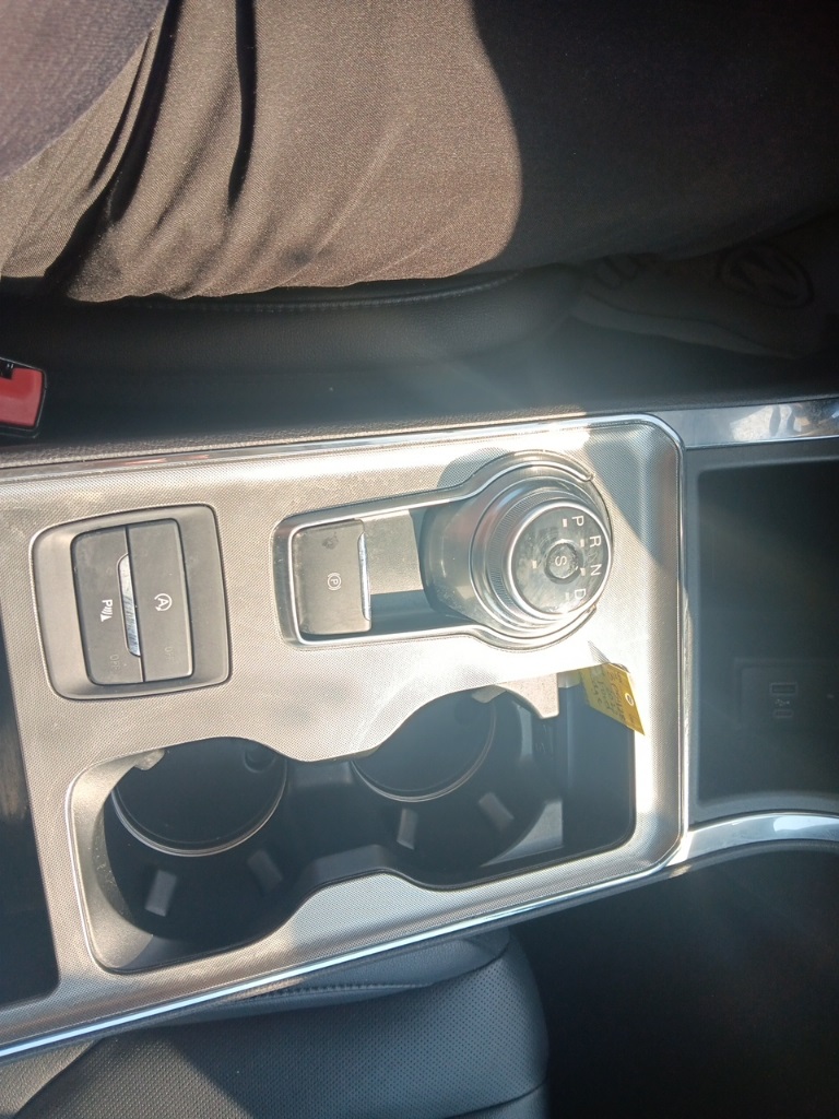 2022 Ford Edge Titanium photo 25