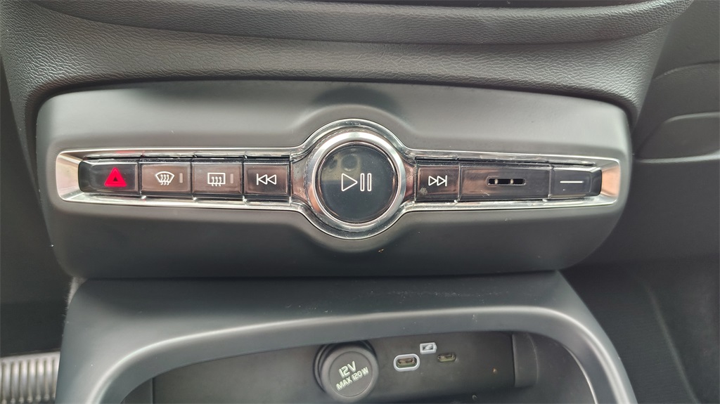 2023 Volvo C40 Recharge Plus photo 19