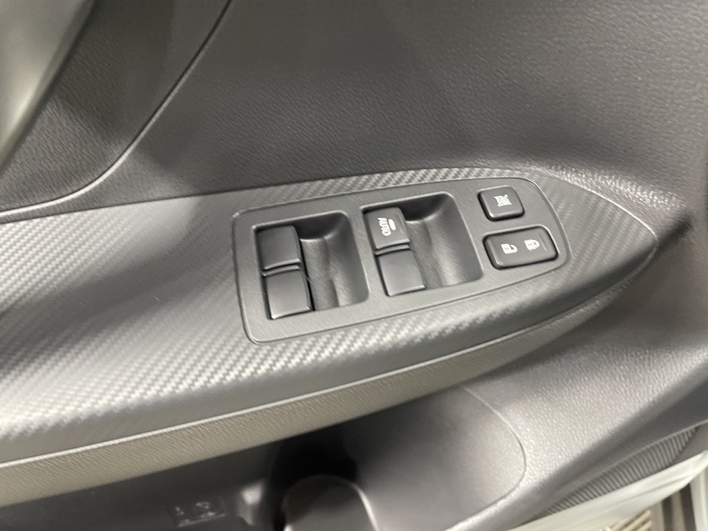 2025 Mitsubishi Eclipse Cross SEL photo 19