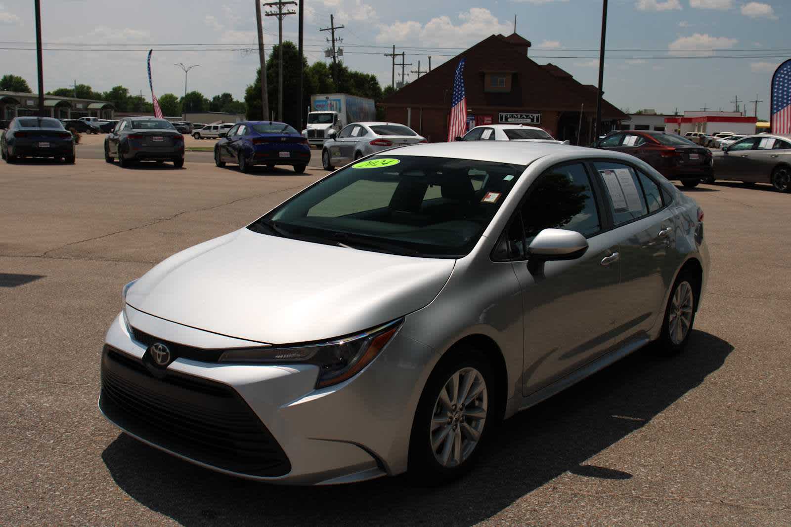 2024 Toyota Corolla LE photo 4