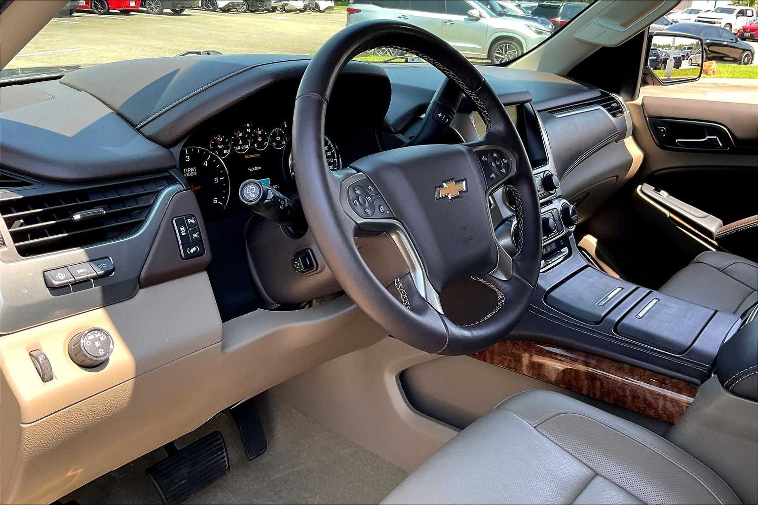 2018 Chevrolet Tahoe Premier photo 16