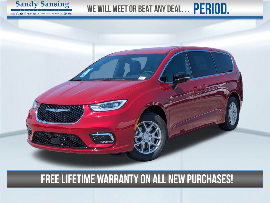 2026 Chrysler Pacifica Select's photo