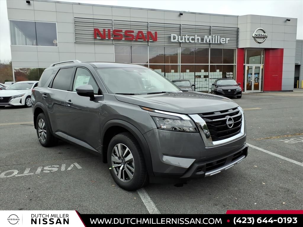 2025 Nissan Pathfinder SL's photo