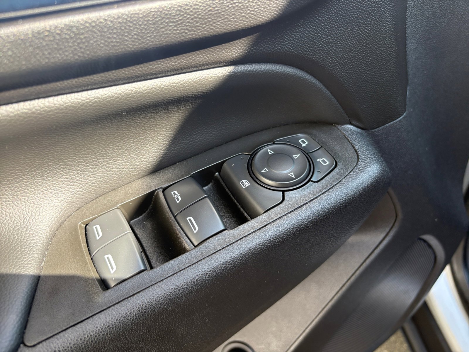 2021 Chevrolet Equinox LT photo 25