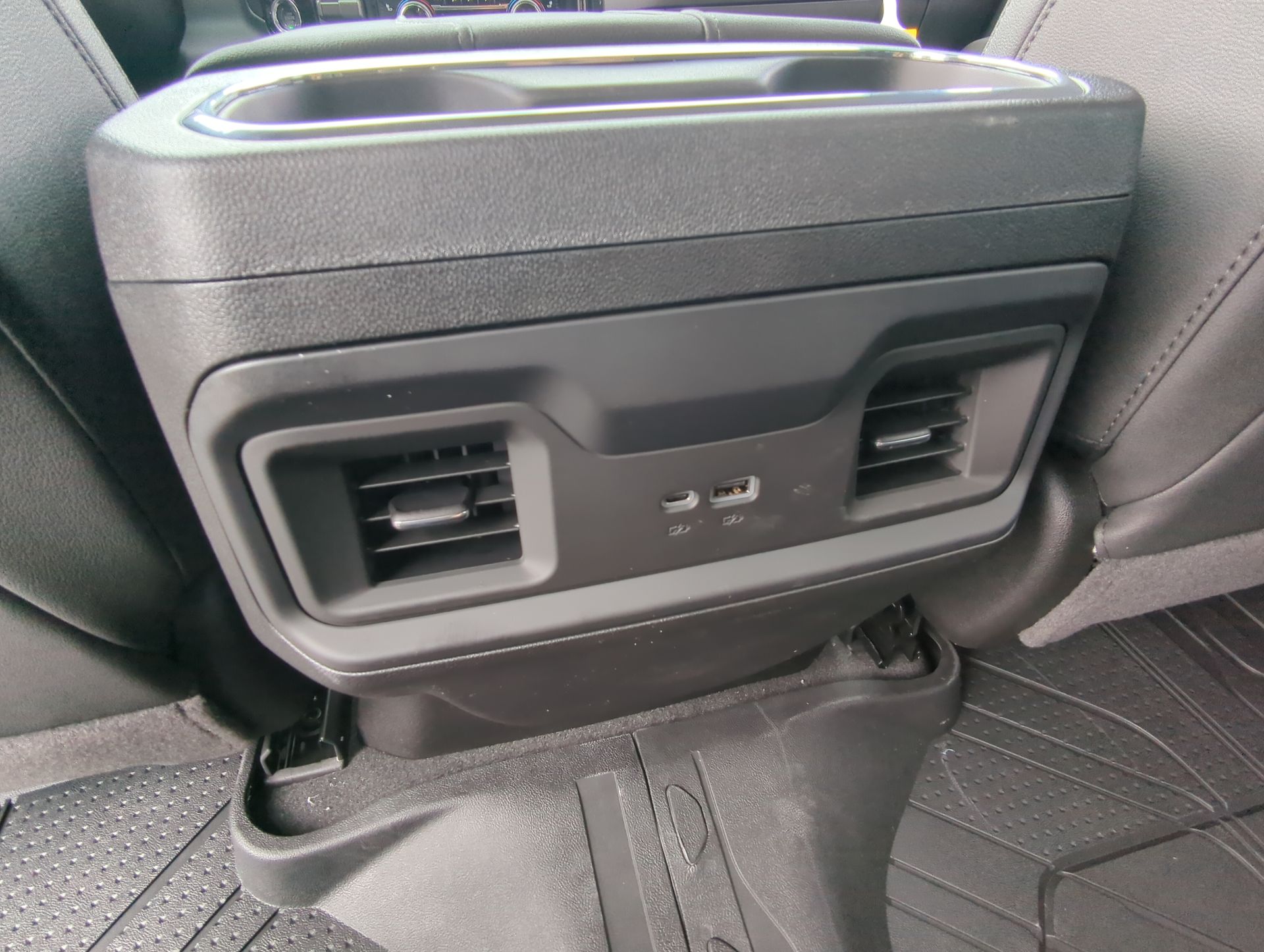 2026 Chevrolet Silverado 1500 RST photo 14