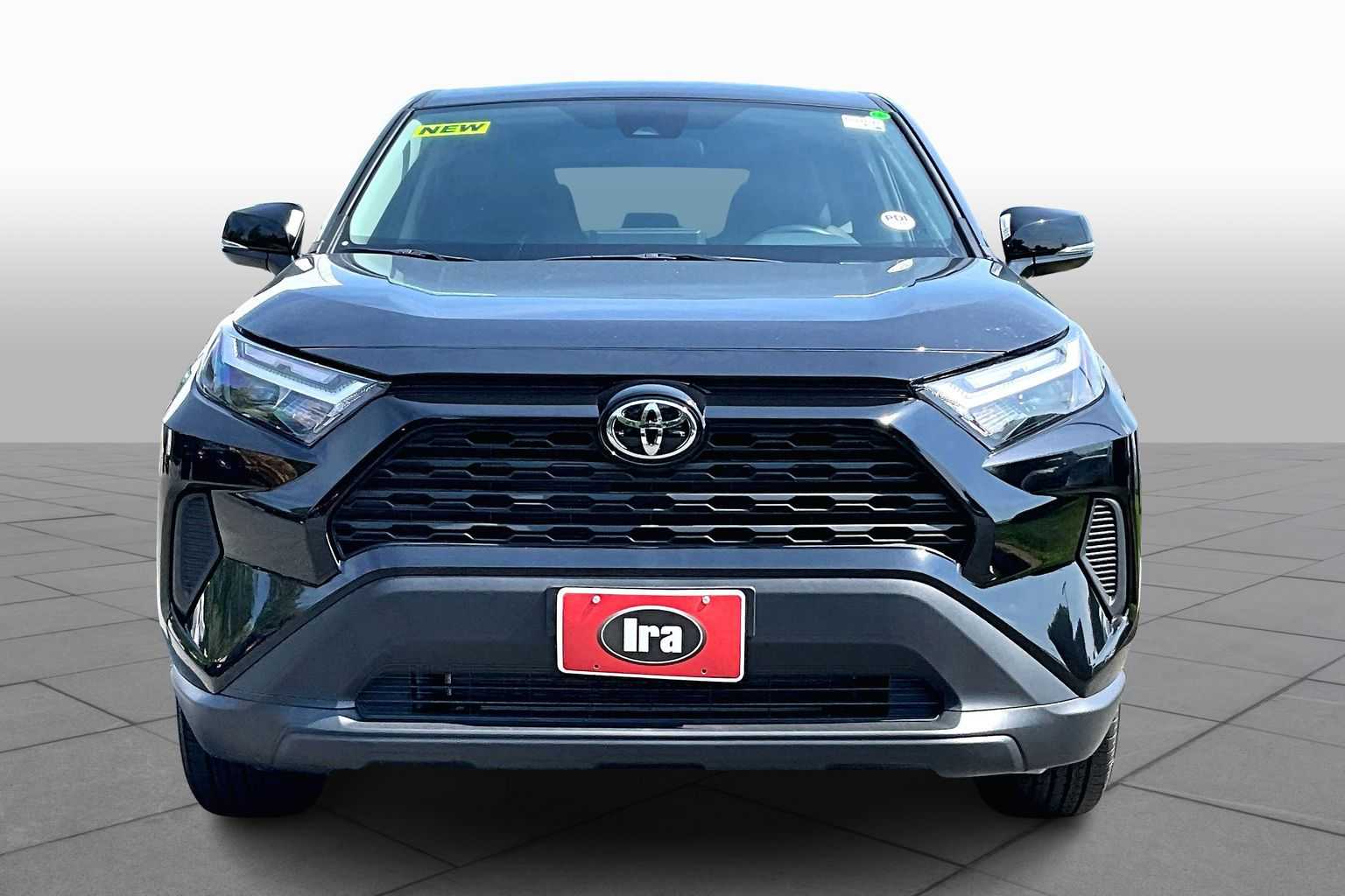2025 Toyota RAV4 LE photo 3