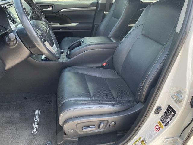2019 Toyota Highlander Limited Platinum photo 8