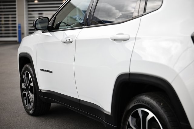 2024 Jeep Compass Limited photo 8