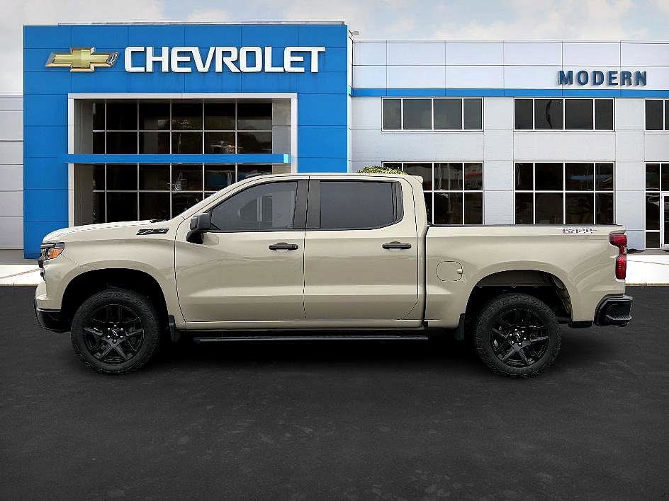 2022 Chevrolet Silverado 1500 Custom Trail Boss photo 2