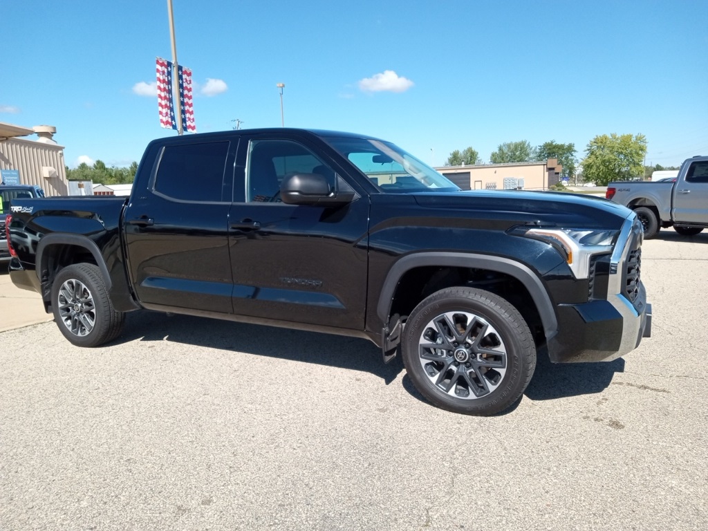 2023 Toyota Tundra SR5 photo 3