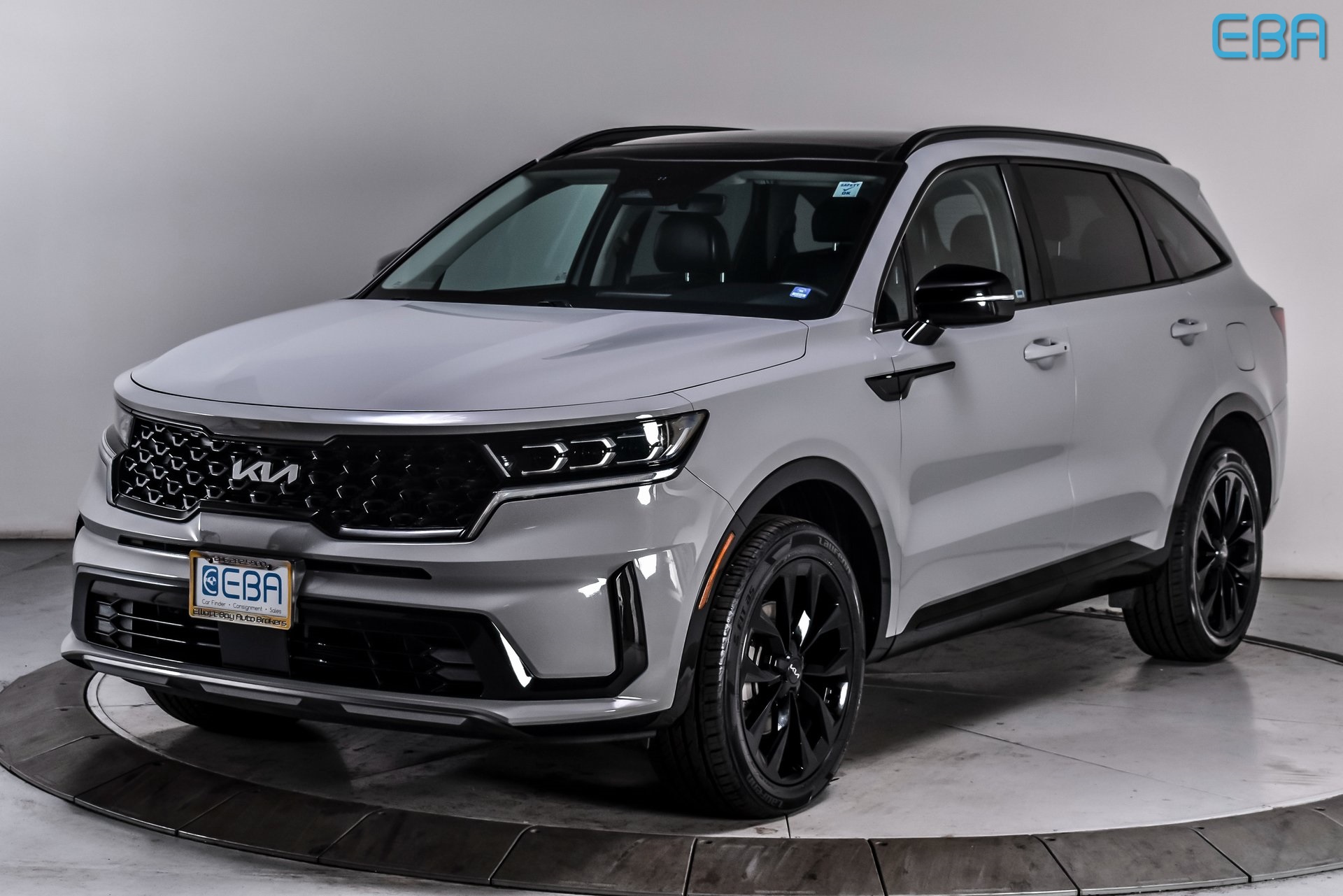2023 Kia Sorento SX photo 2