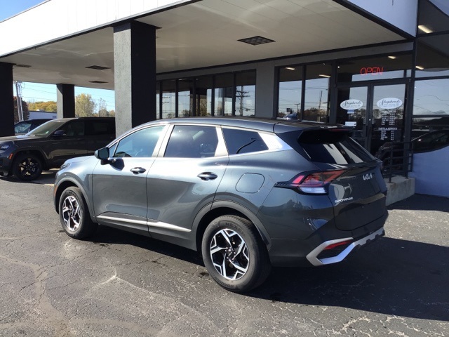 2023 Kia Sportage LX photo 4