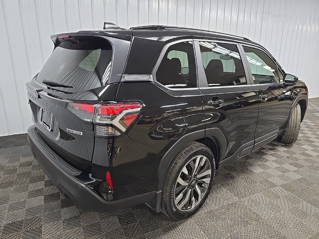 2025 Subaru Forester Touring photo 10