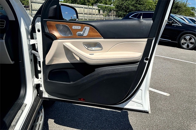 2022 Mercedes Benz GLS 450 4MATIC photo 26