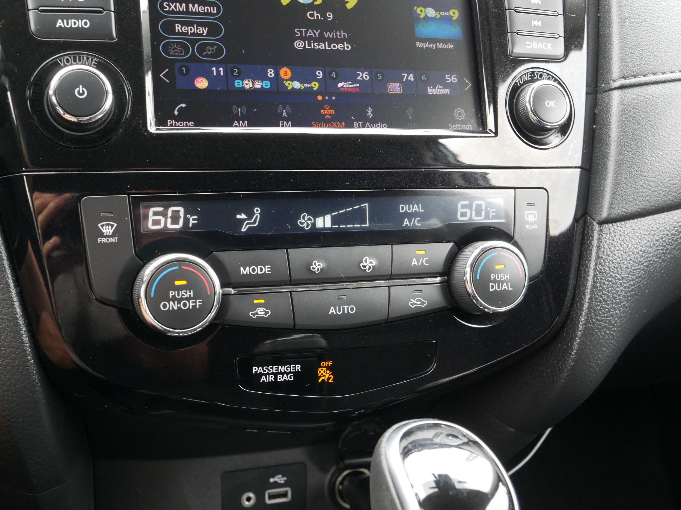 2019 Nissan Rogue SV photo 23