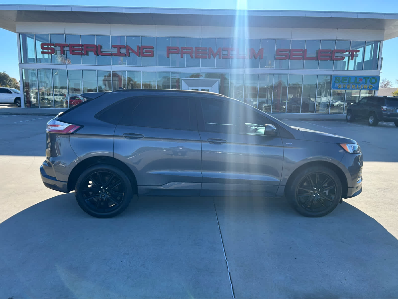 2022 Ford Edge ST-Line's photo