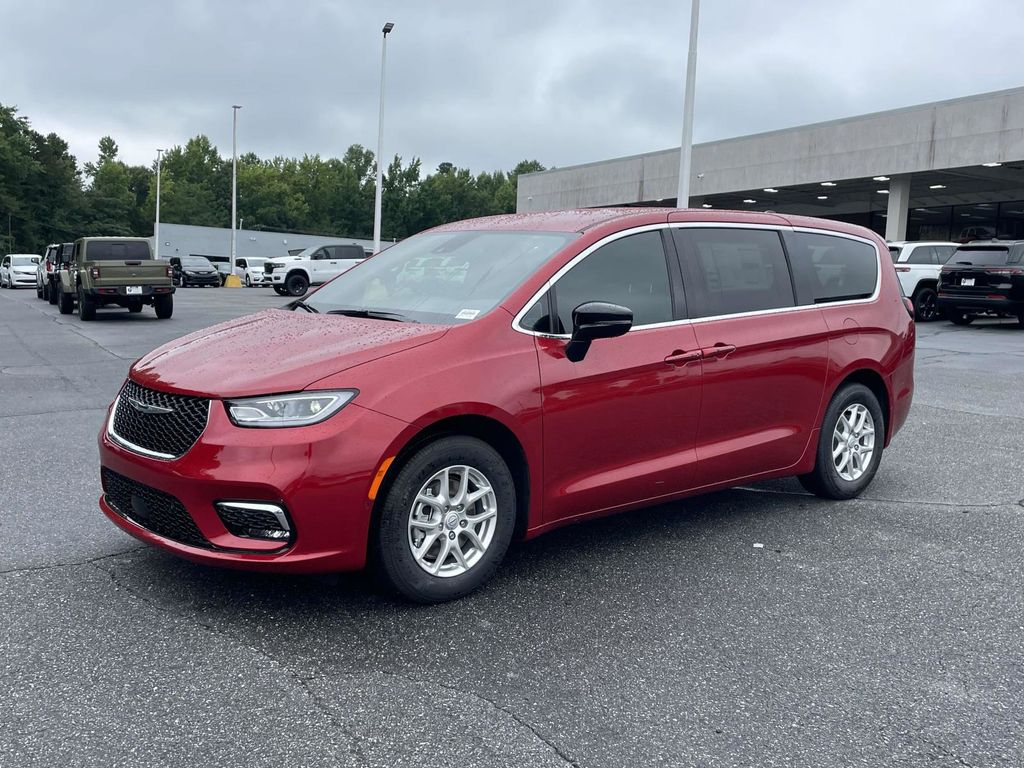 2025 Chrysler Pacifica photo 2