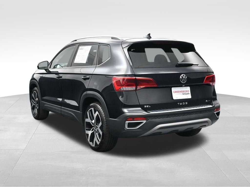 2022 Volkswagen Taos SEL photo 4