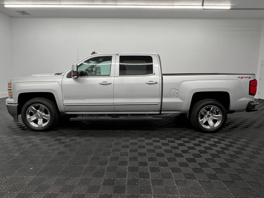 2015 Chevrolet Silverado 1500 LTZ photo 2