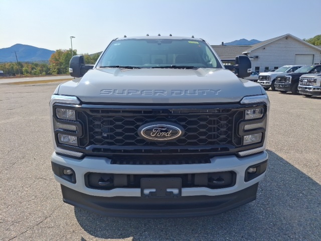 2026 Ford F-250 photo 8