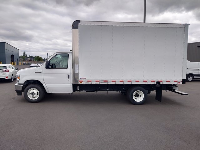 2025 Ford E-350 photo 9