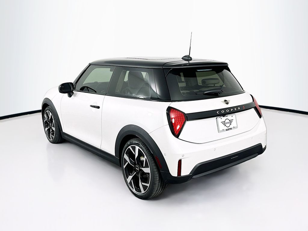 New 2025 White MINI Iconic image 7